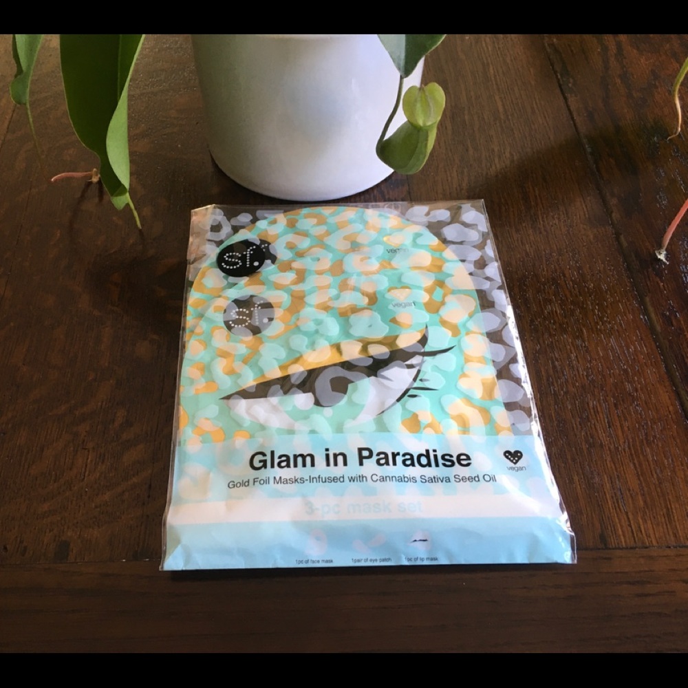 glam in paradise cannabis set